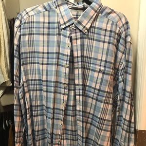 Vineyard vines button down shirt